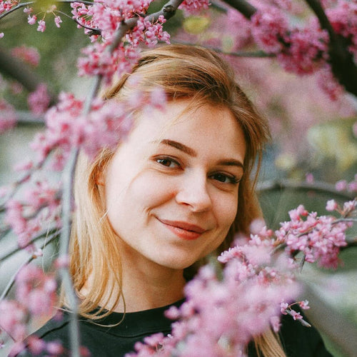 A woman who takes care of her skin in springtime